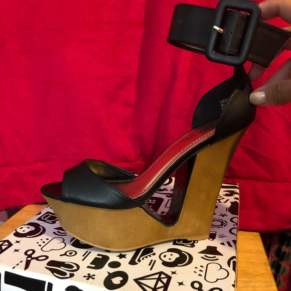 Sexy Bamboo black wedge heels! Never worn! - Picture 3 of 3